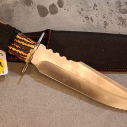 Serrated Blade Knife with Glass Breaker