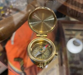 Miniature compass