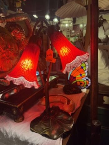 Red Lily lamp