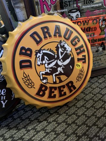DB draft bottle cap Sign
